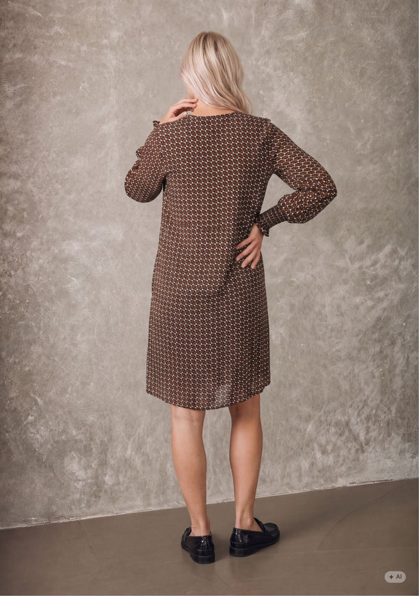 I SAY Bitten Pleat Dress Dresses A93 Geometric