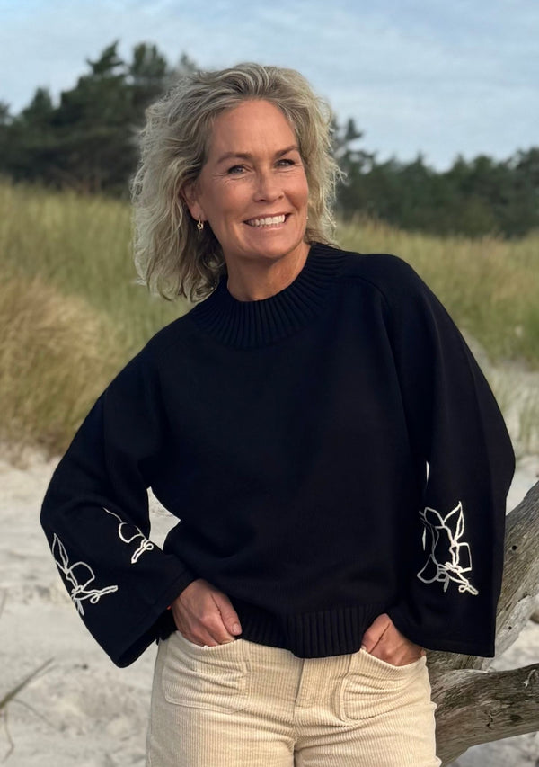 I SAY Gwen Deco Pullover Knitwear M41 Black w/Cream