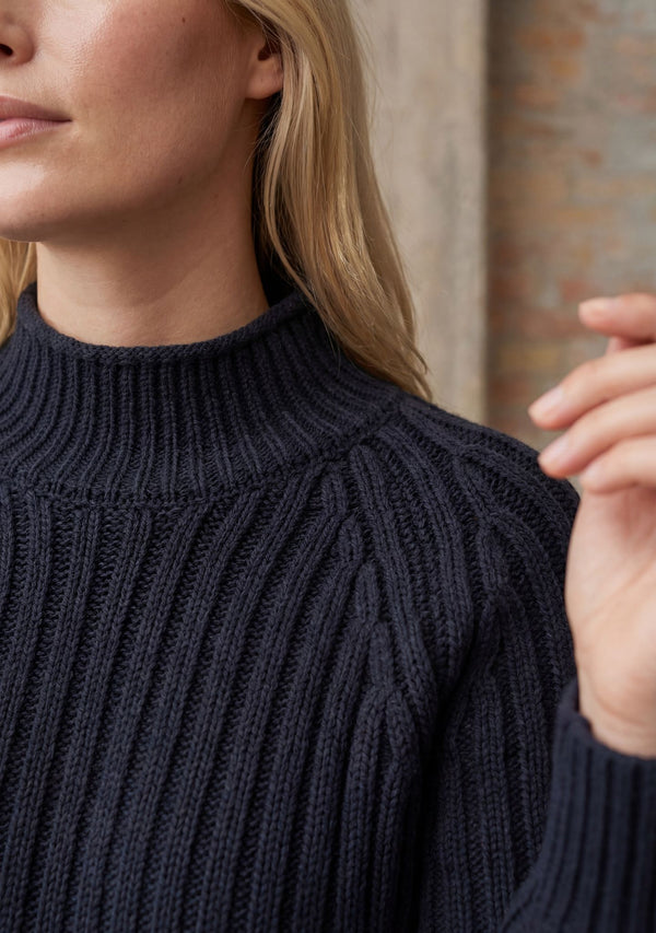I SAY Gwen Highneck Pullover Knitwear 640 Navy