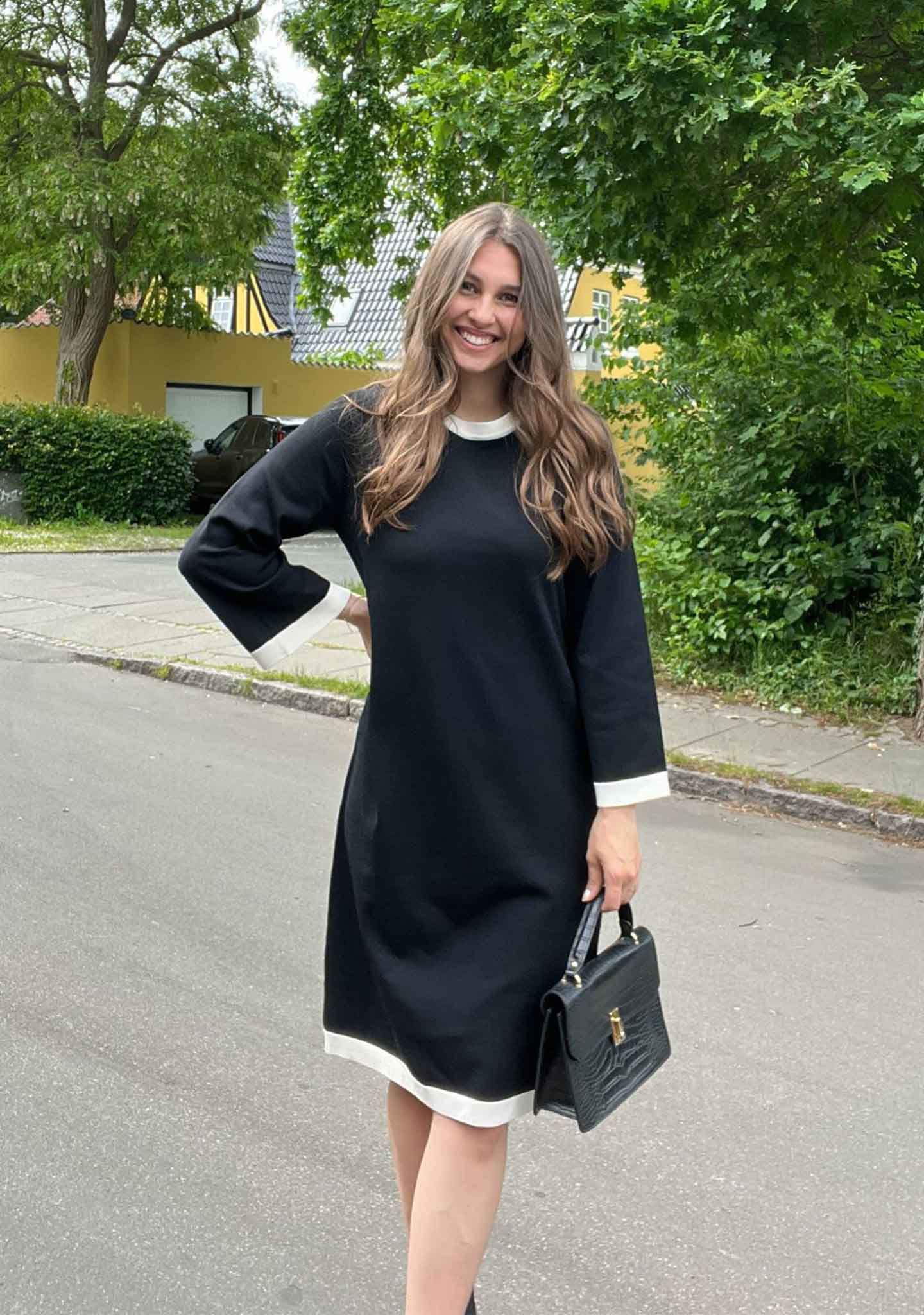 Jena Knit Dress - Black w/Cream Isayshop.eu Jena Knit Dress - Black w/Cream Isayshop.eu