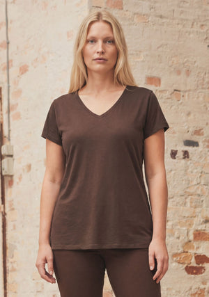I SAY Nugga V-Neck T-Shirt Basics 356 Dark brown