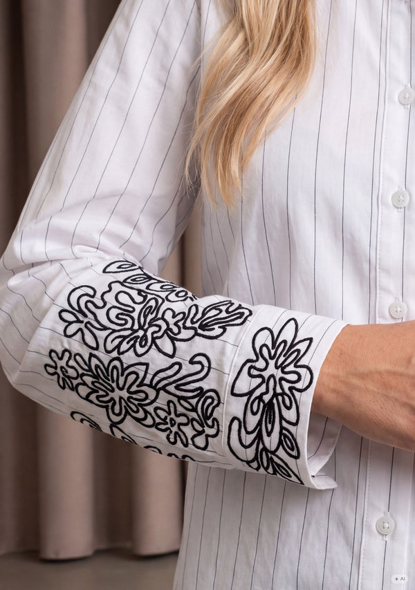I SAY Sigga Embroidery Shirt Shirts N67 White Pinstripe
