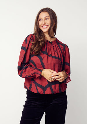 I SAY Tanna Printed Blouse Blouses M97 Black On Red